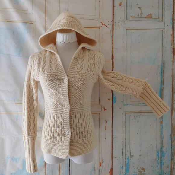American Eagle hand knit 100% lambs wool hooded cable cardigan sweater/S/cream - Picture 6 of 10
